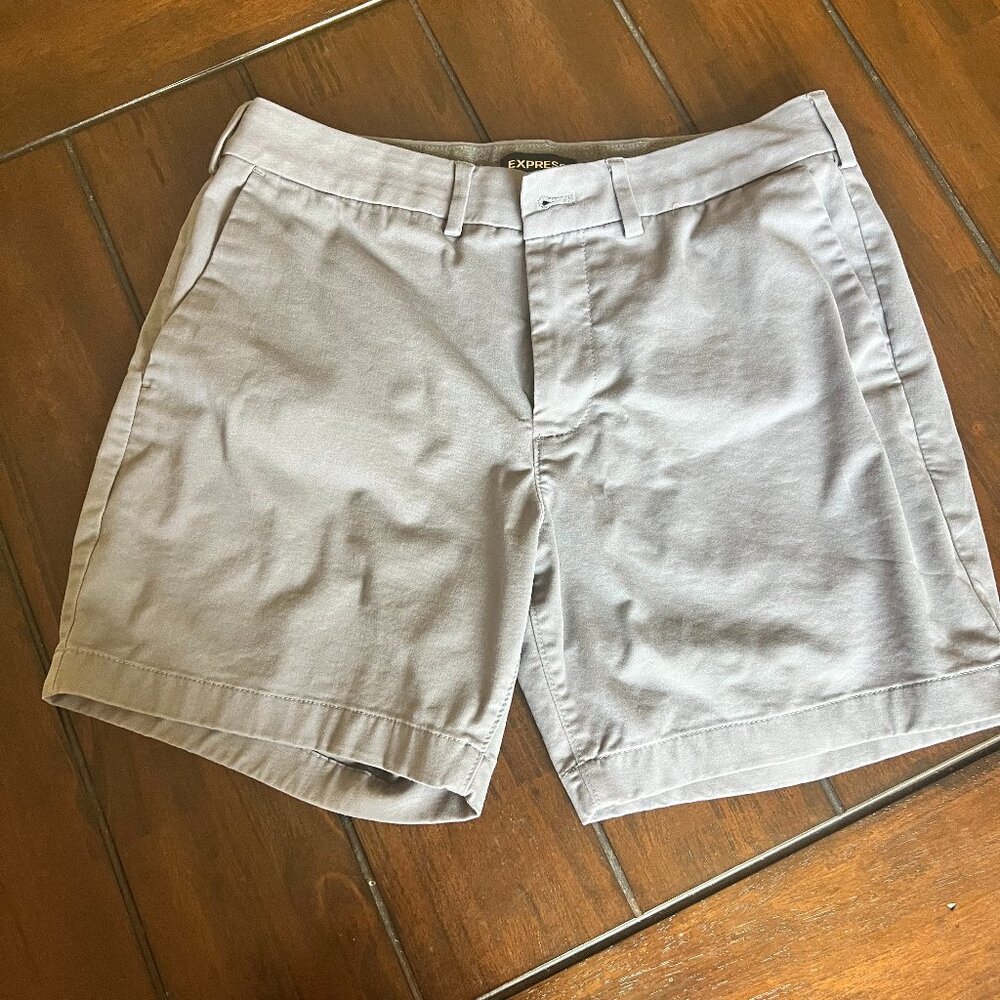 Gray chino 6" inseam shorts, Express size Men's 32